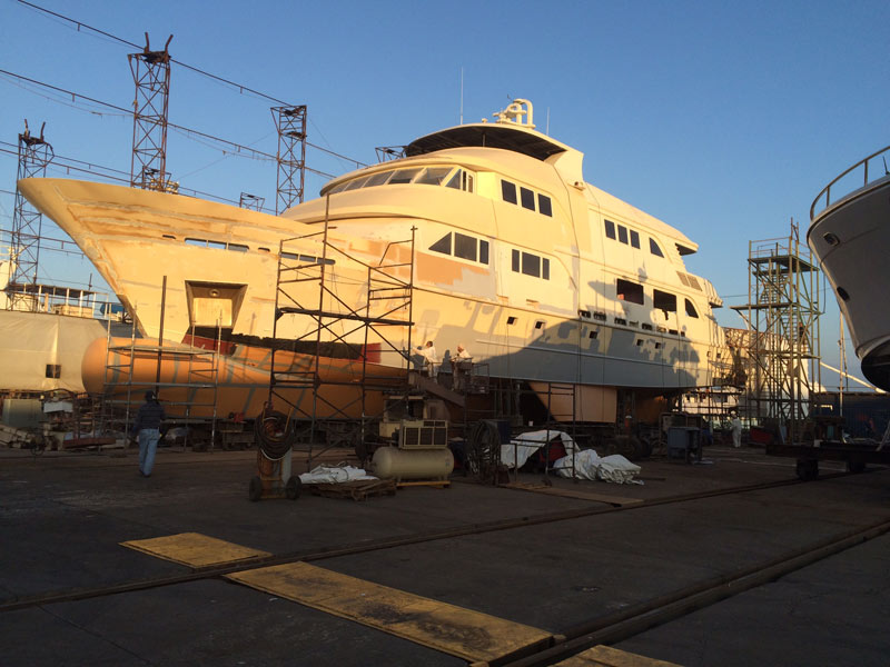 The Nautilus Belle Amie being built under the mexican sunset