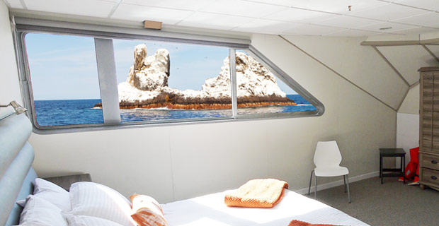 Nautilus Belle Amie rooms with lots of light shining through windows